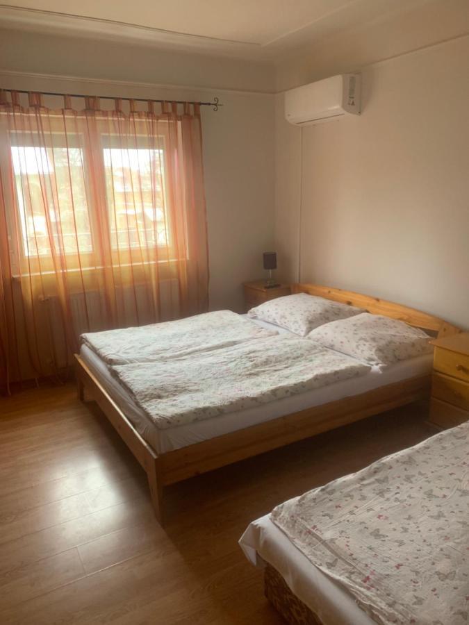 Gabor Aron Apartment Hajduszoboszlo Exterior foto
