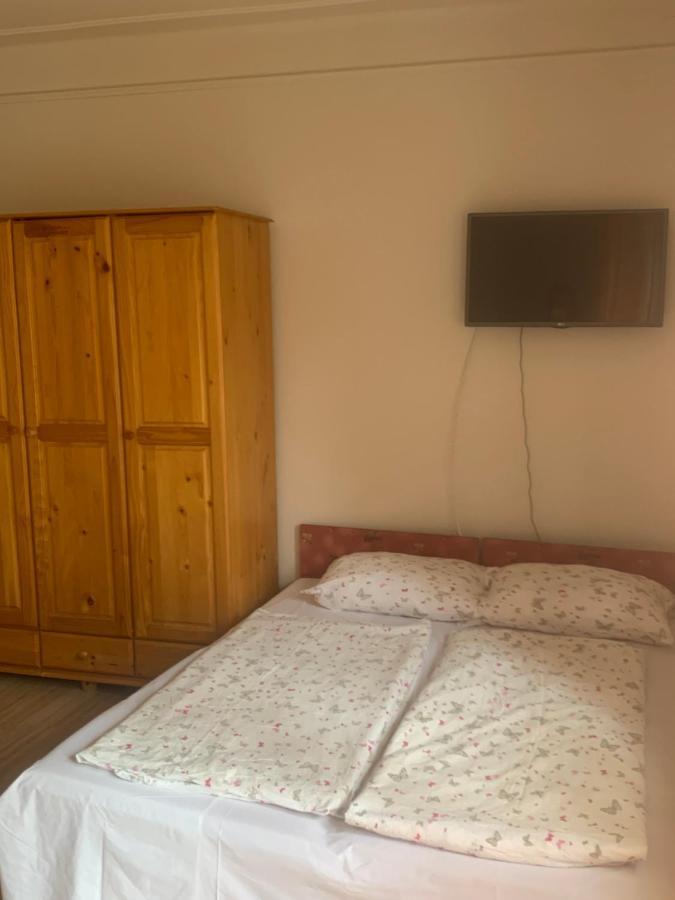 Gabor Aron Apartment Hajduszoboszlo Exterior foto