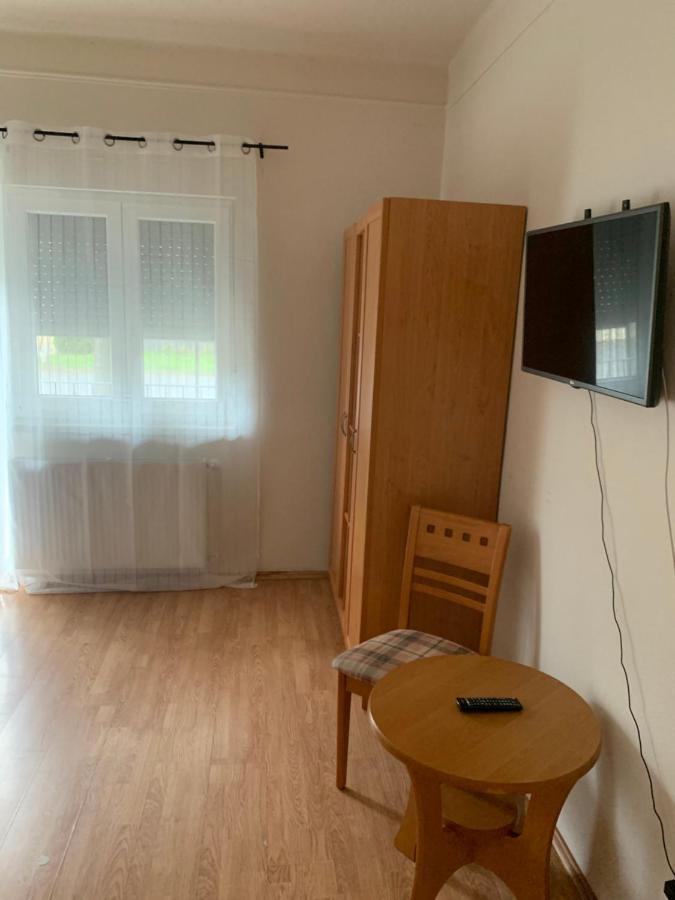Gabor Aron Apartment Hajduszoboszlo Exterior foto