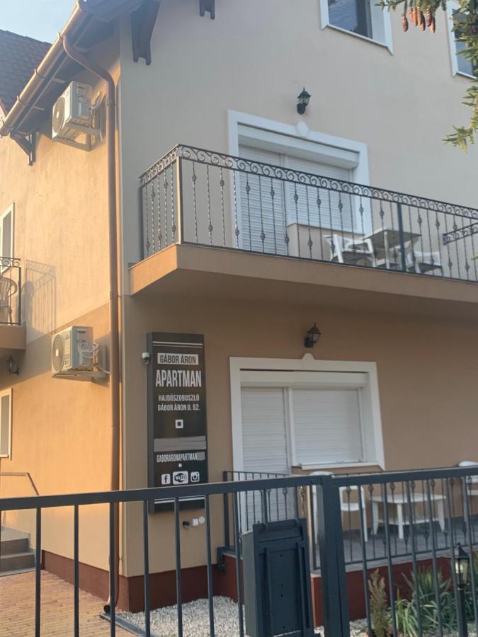 Gabor Aron Apartment Hajduszoboszlo Exterior foto