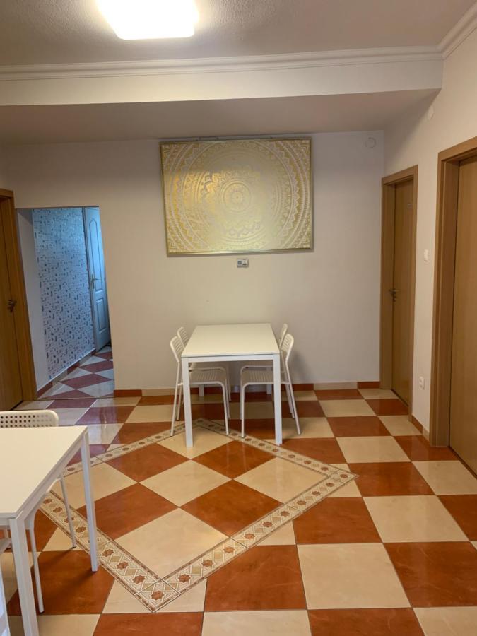 Gabor Aron Apartment Hajduszoboszlo Exterior foto